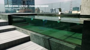 hồ bơi kính acrylic trên sân thượng sang trọng