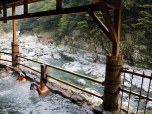 thuỷ trị liệu nhật bản